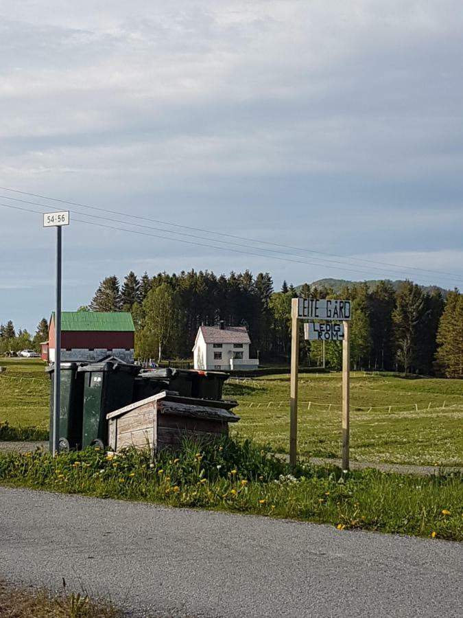 Leite Gard Near Atlantic Road In Hustadvika Lyngstad Exterior foto